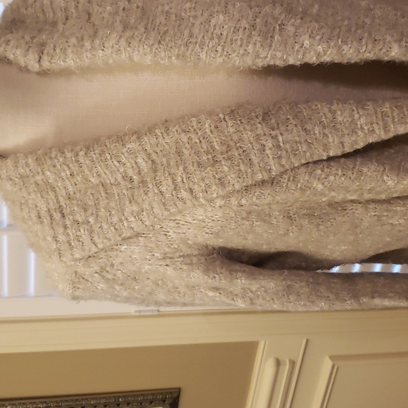 BCBG sweater - Picture 2 of 7